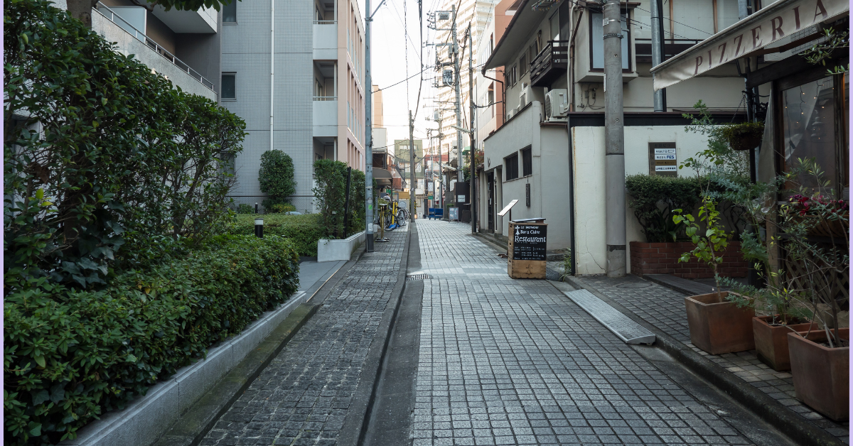 kagurazaka alley