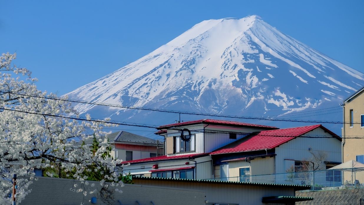 which city should i stay in japan