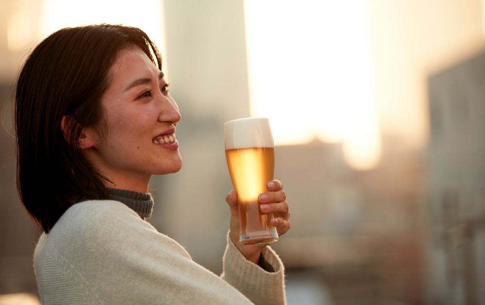 weird rules in Japan – drinking alcohol in public is legal