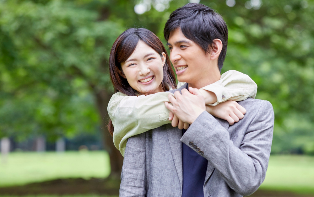 weird rules in Japan – PDA (public displays of affection) discouraged