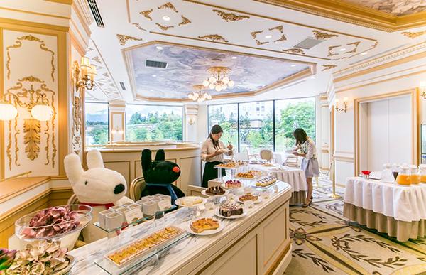 the blog post image of the iconic la ville de gaspard et lisa located at Fuji-Q highland located near fuji mountain in japan