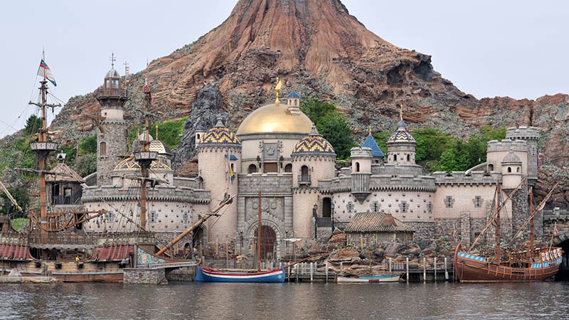 Blog post image of the iconic Mediterranean Harbor located in disney sea in tokyo, japan