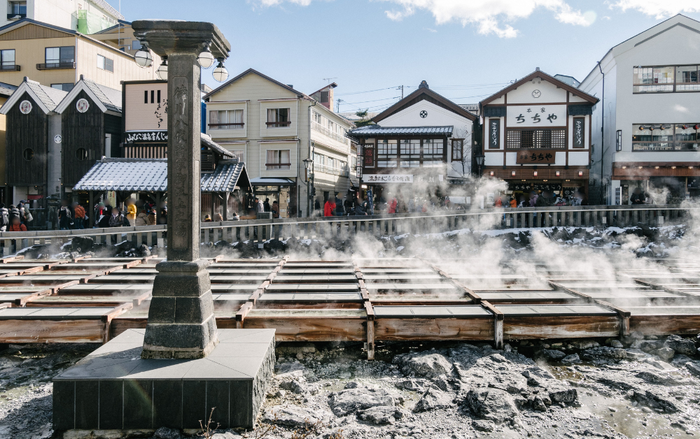 onsen gunma snow town