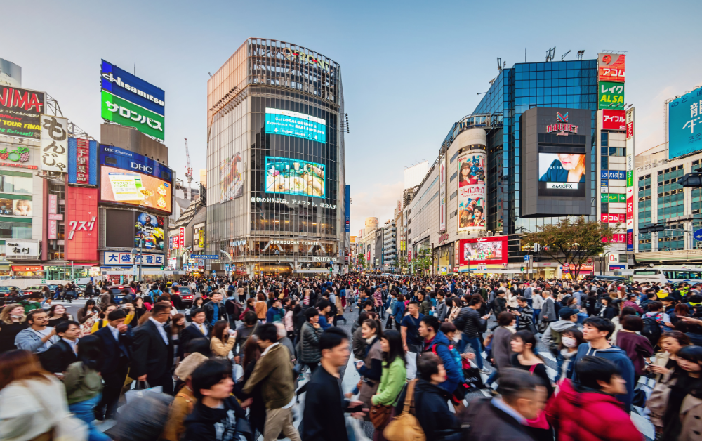 Packed street in Japan, Shibuya Scramble Crossing